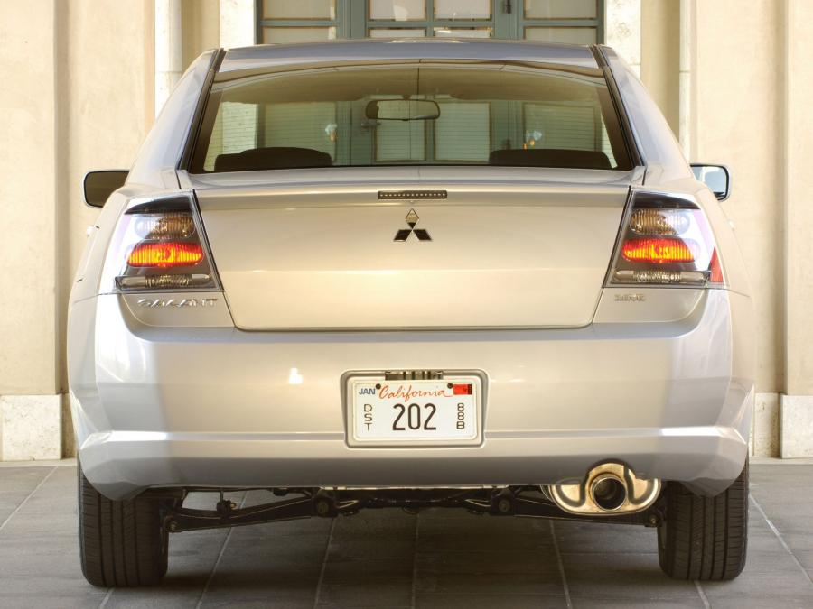  Mitsubishi Galant 2003 года  (фото 12 из 15)